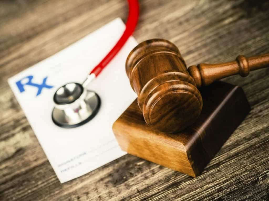 how to pick medical malpractice lawyer