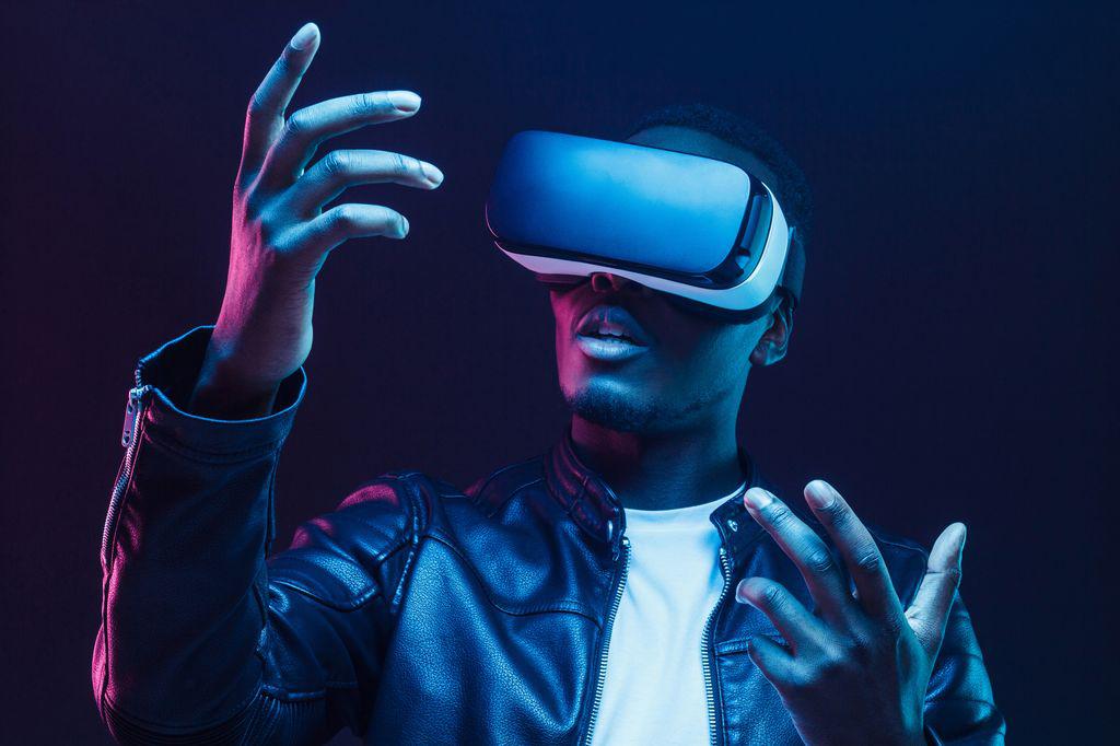 How Much It Will Cost To Create A VR App in 2023: 6 Steps To Your Immersive App  